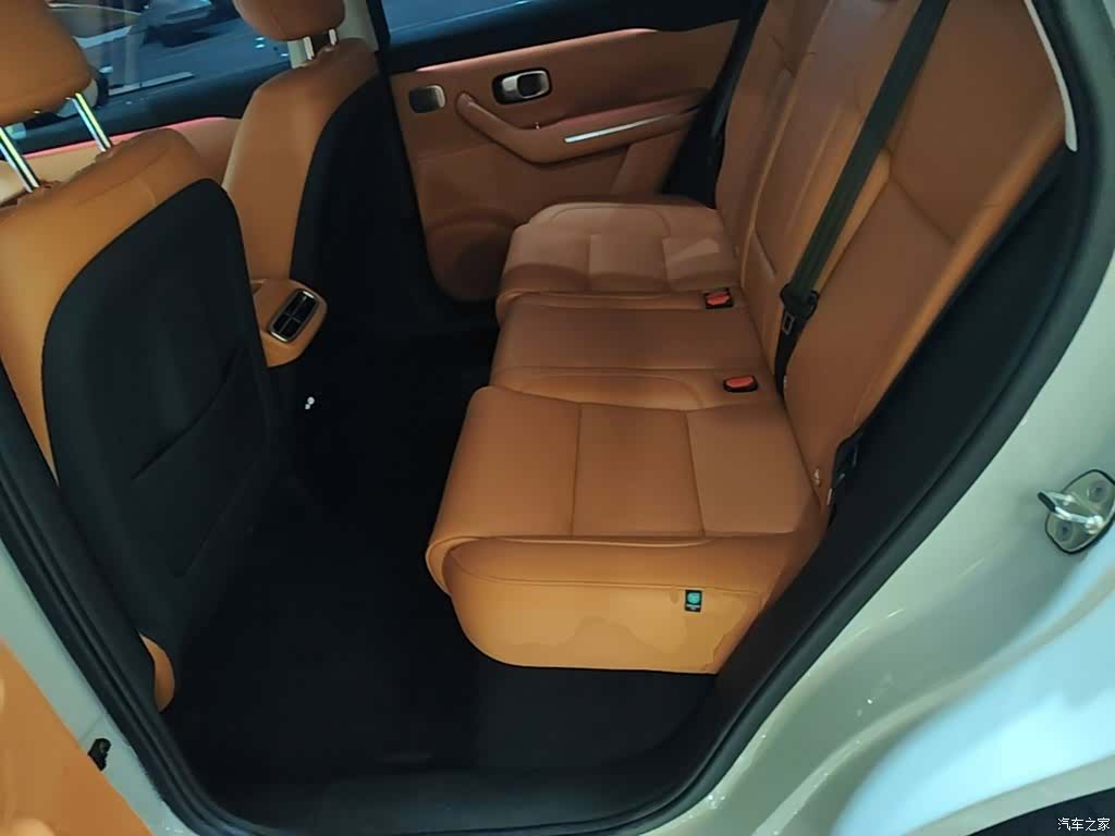 Leapmotor C10, 2025 17