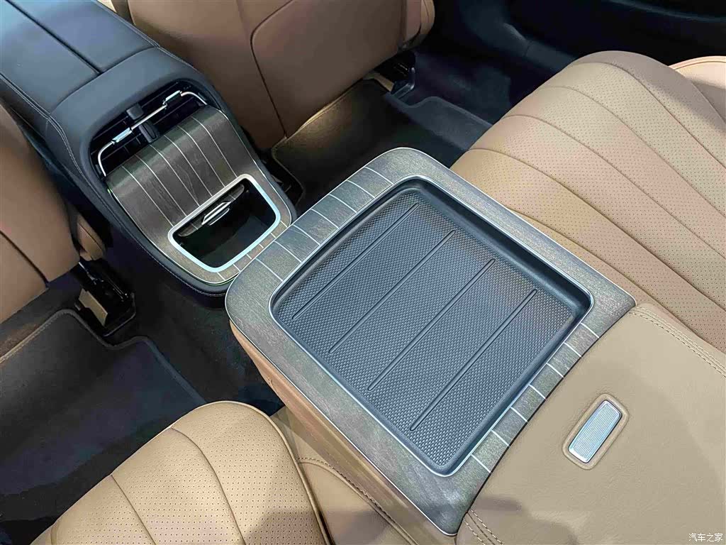 Mercedes-Benz E-Class, 2026 18