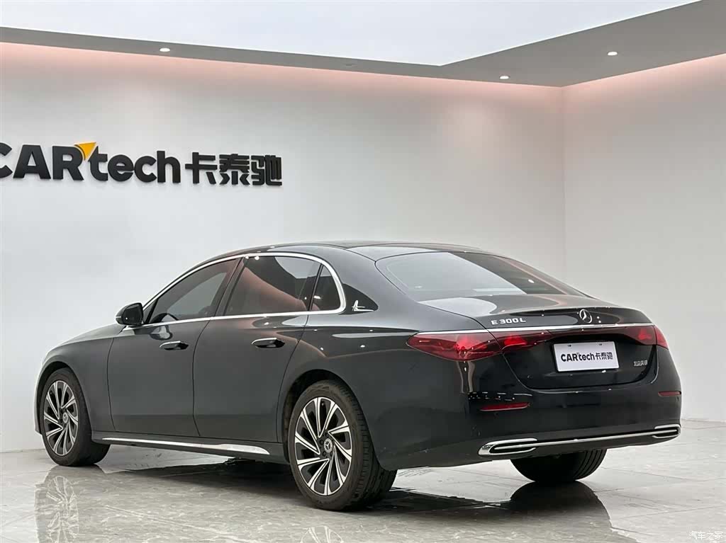 Mercedes-Benz E-Class, 2024 3