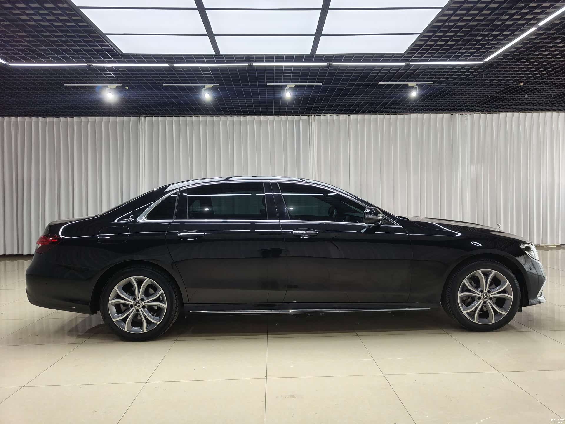 Mercedes-Benz E-Class, 2021 4