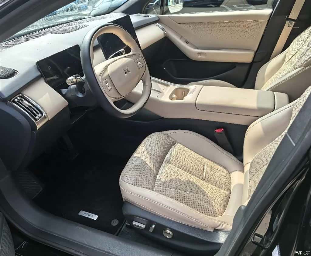 Xpeng P7, 2024 все фото