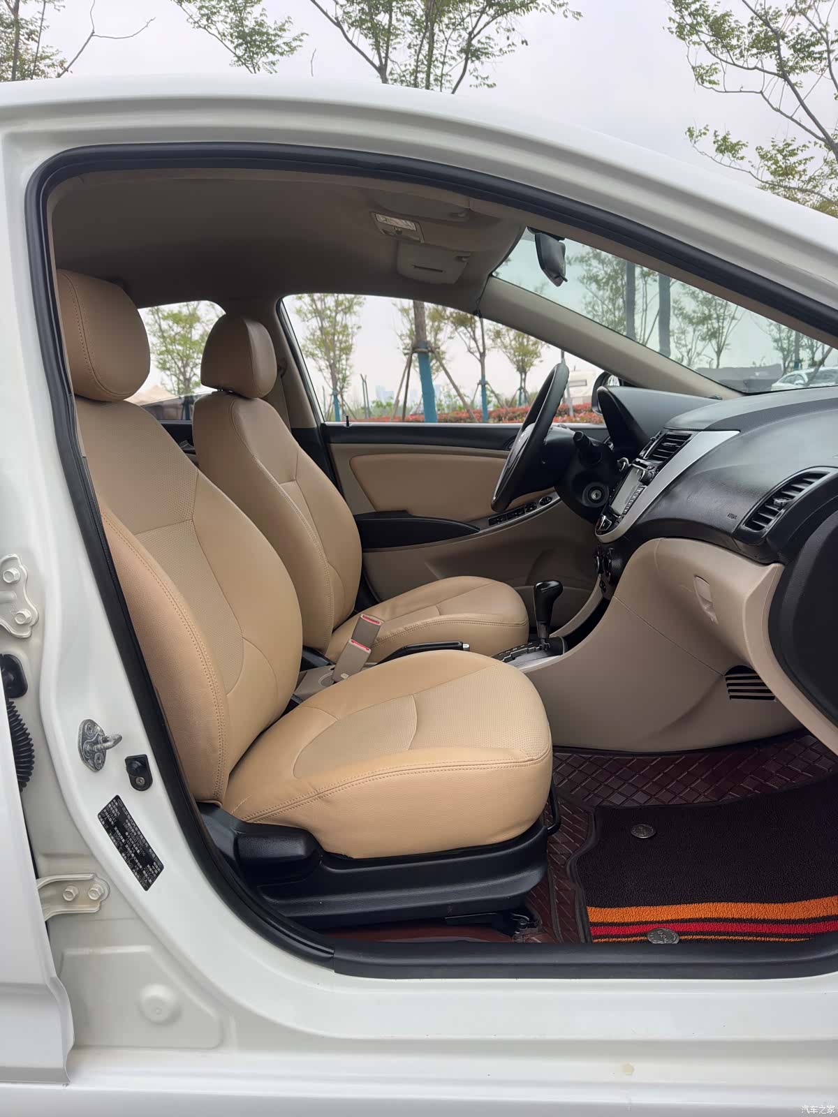 Hyundai GLS, 2014 10