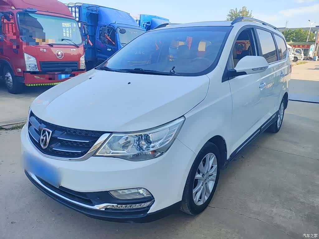 Wuling 730, 2016 1