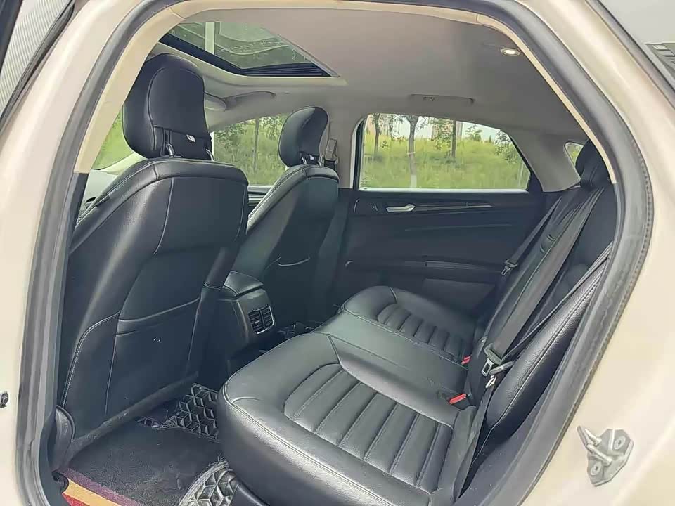 Ford Mondeo Ford Mondeo