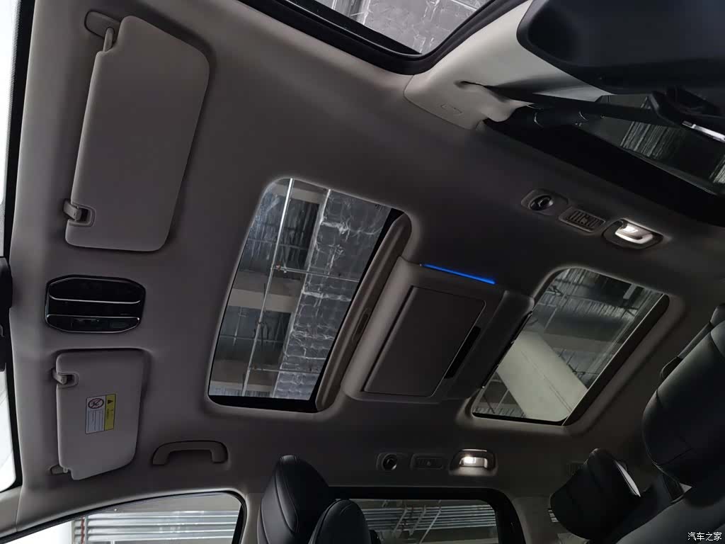 Trumpchi E8, 2025 14