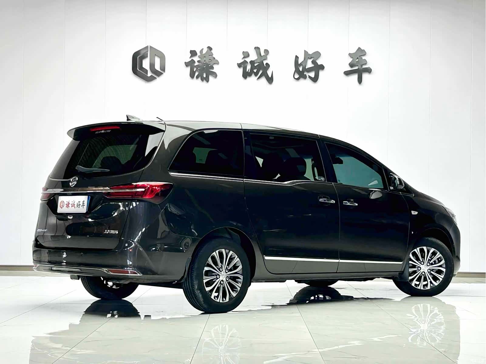 Buick GL8, 2022 все фото