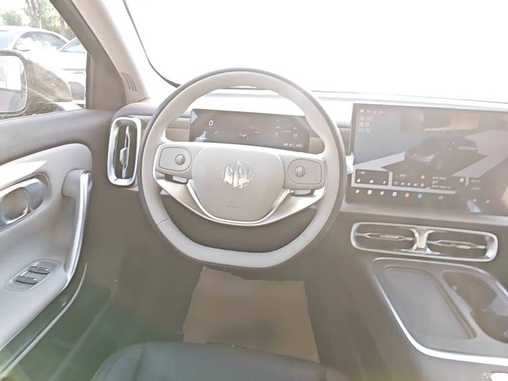 Leapmotor B01, 2026 11