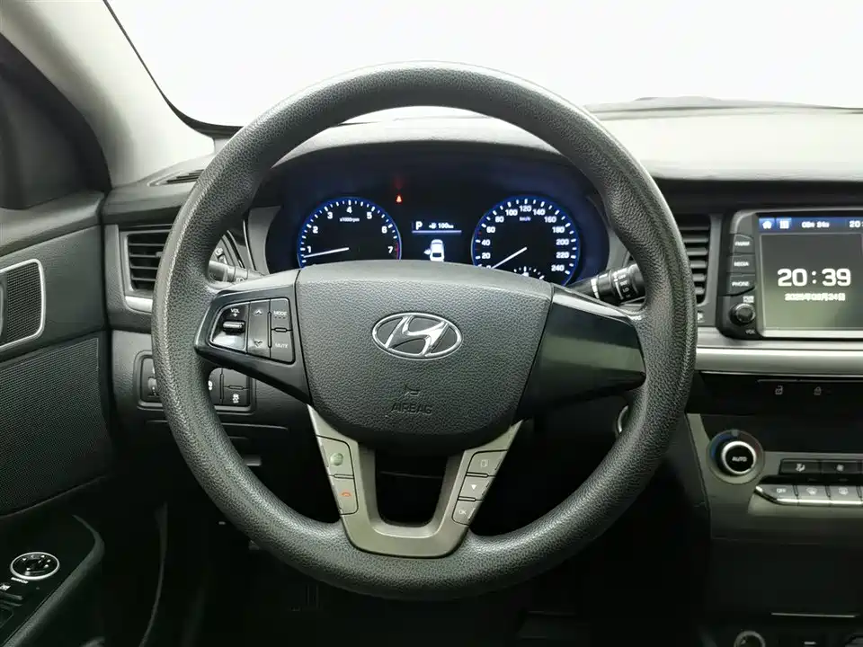 Hyundai Name picture