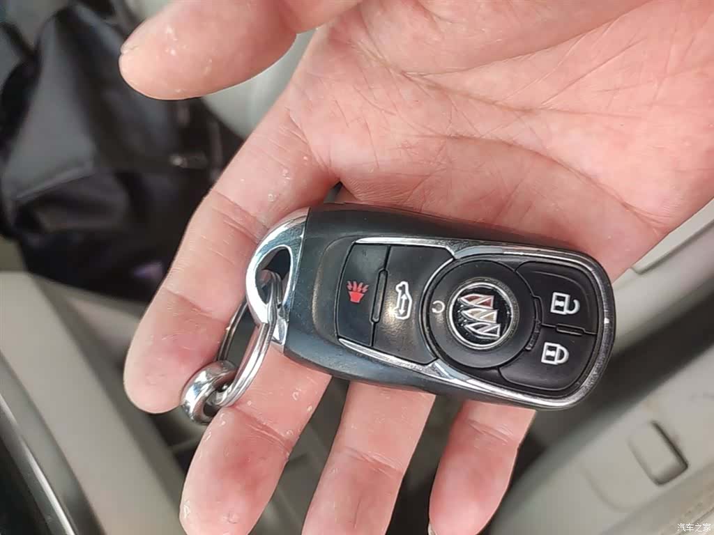 Buick GL8, 2021 9
