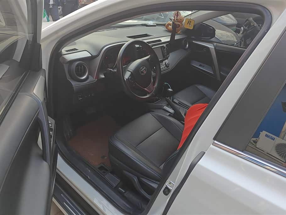 Toyota RAV4 Rongfang