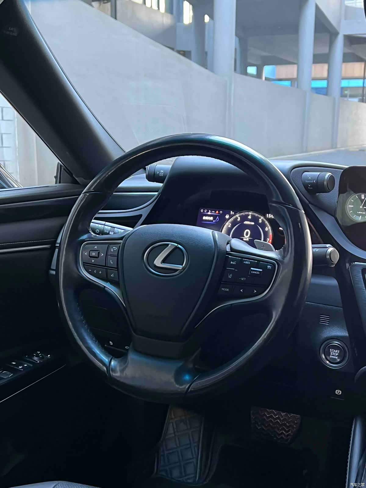 Lexus ES, 2023 18