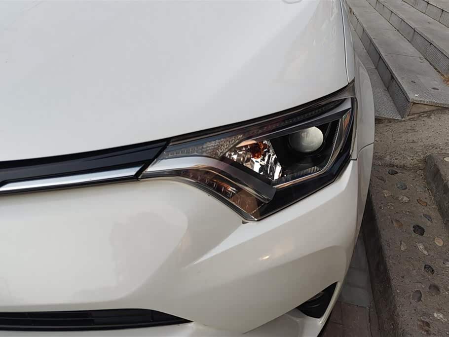 Toyota RAV4 Rongfang