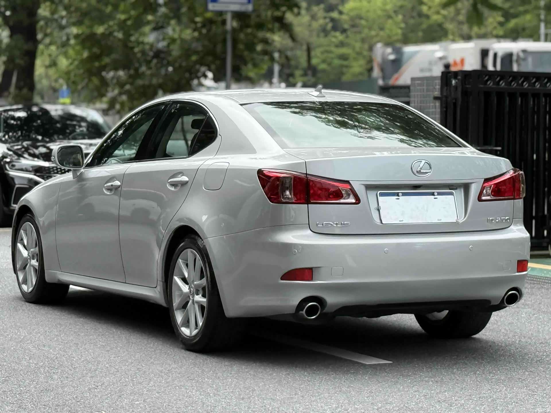 Lexus IS, 2010 7