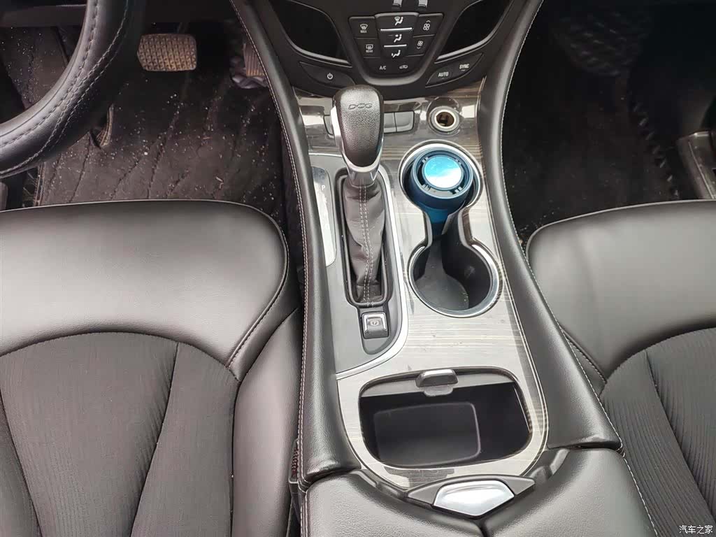Buick Envision Plus, 2021 10