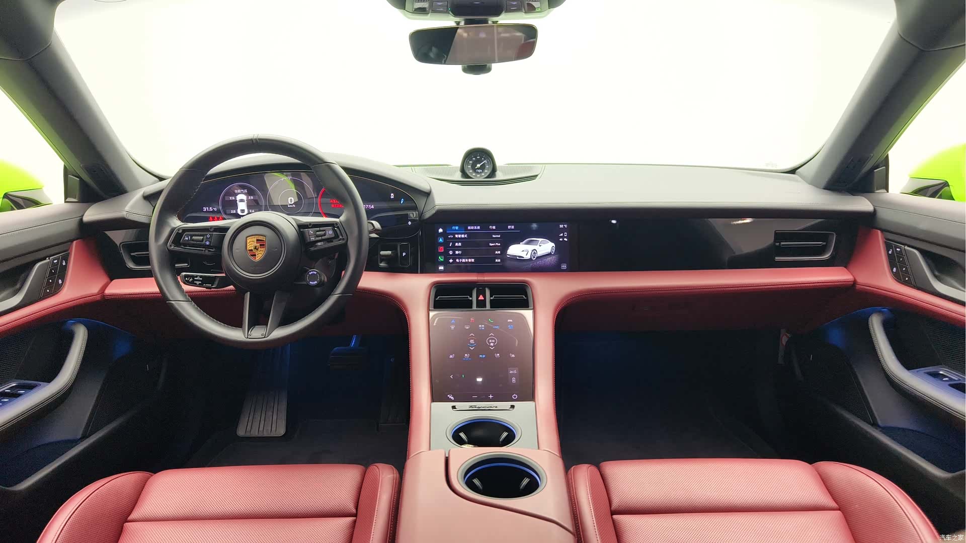 Porsche Taycan, 2022 10