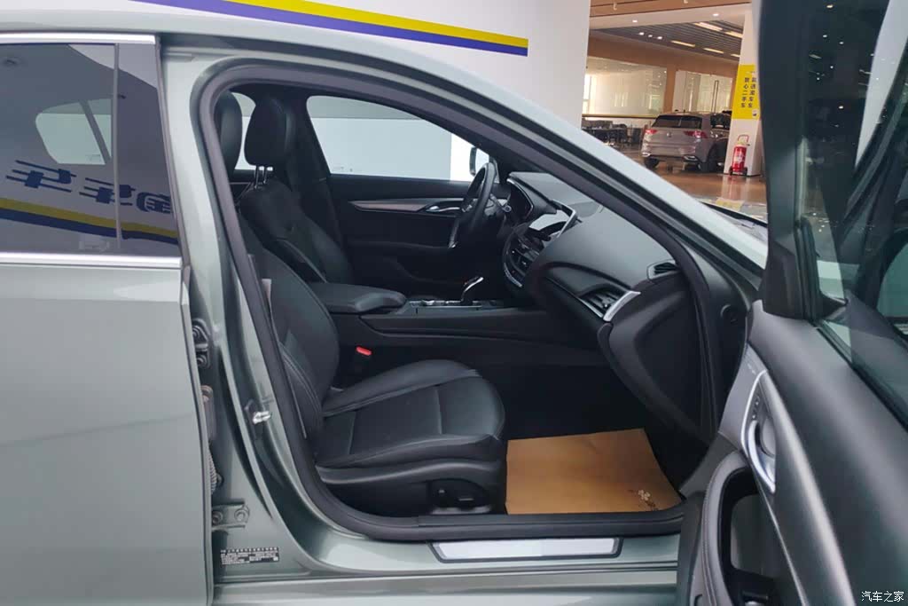 Cadillac CT5, 2023 8