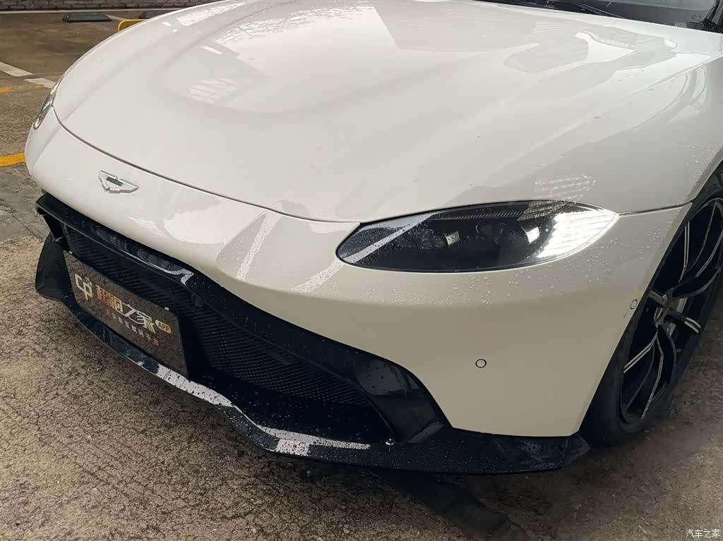 Aston Martin Vantage, 2019 4