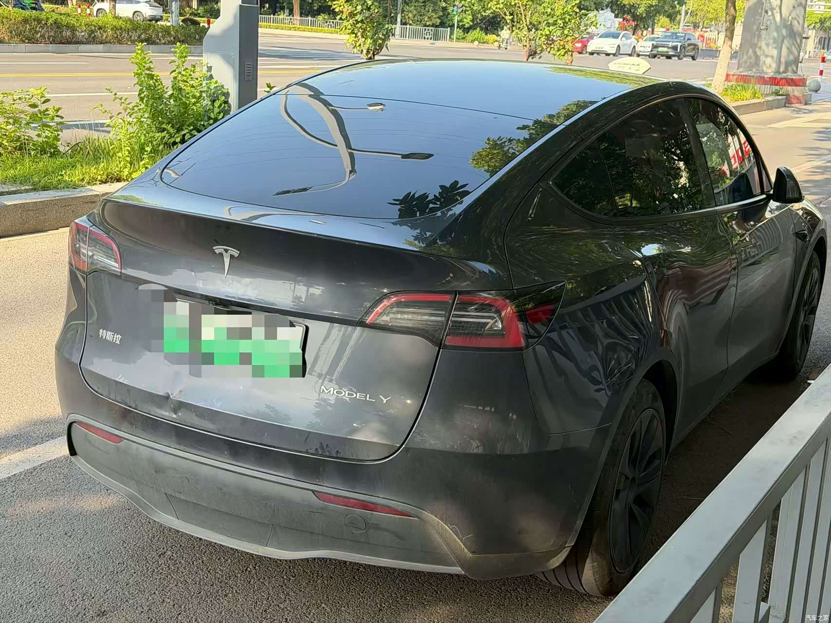 Tesla Model Y, 2024 4