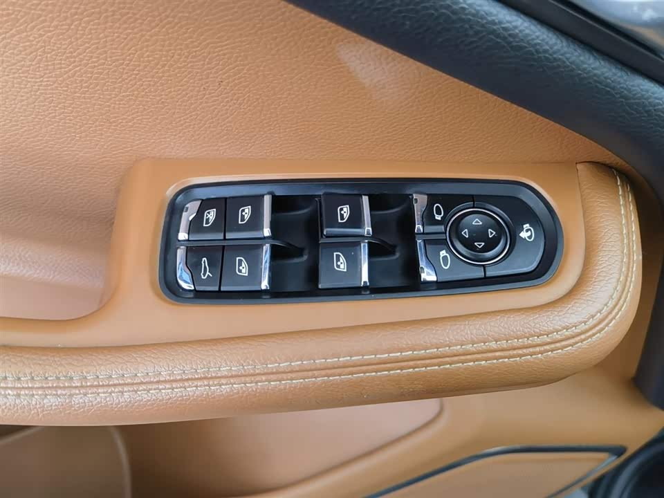 Zotye SR9 Zotye SR9