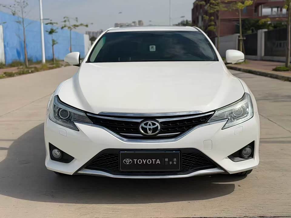Toyota Reiz