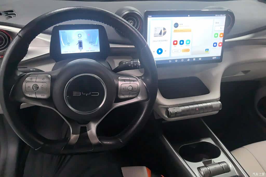 BYD Dolphin, 2022 12