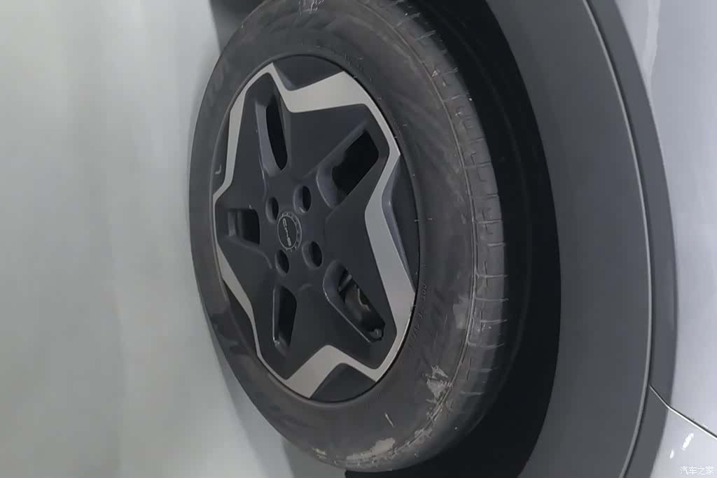 BYD Dolphin, 2022 6