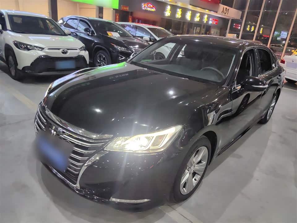 Toyota crown