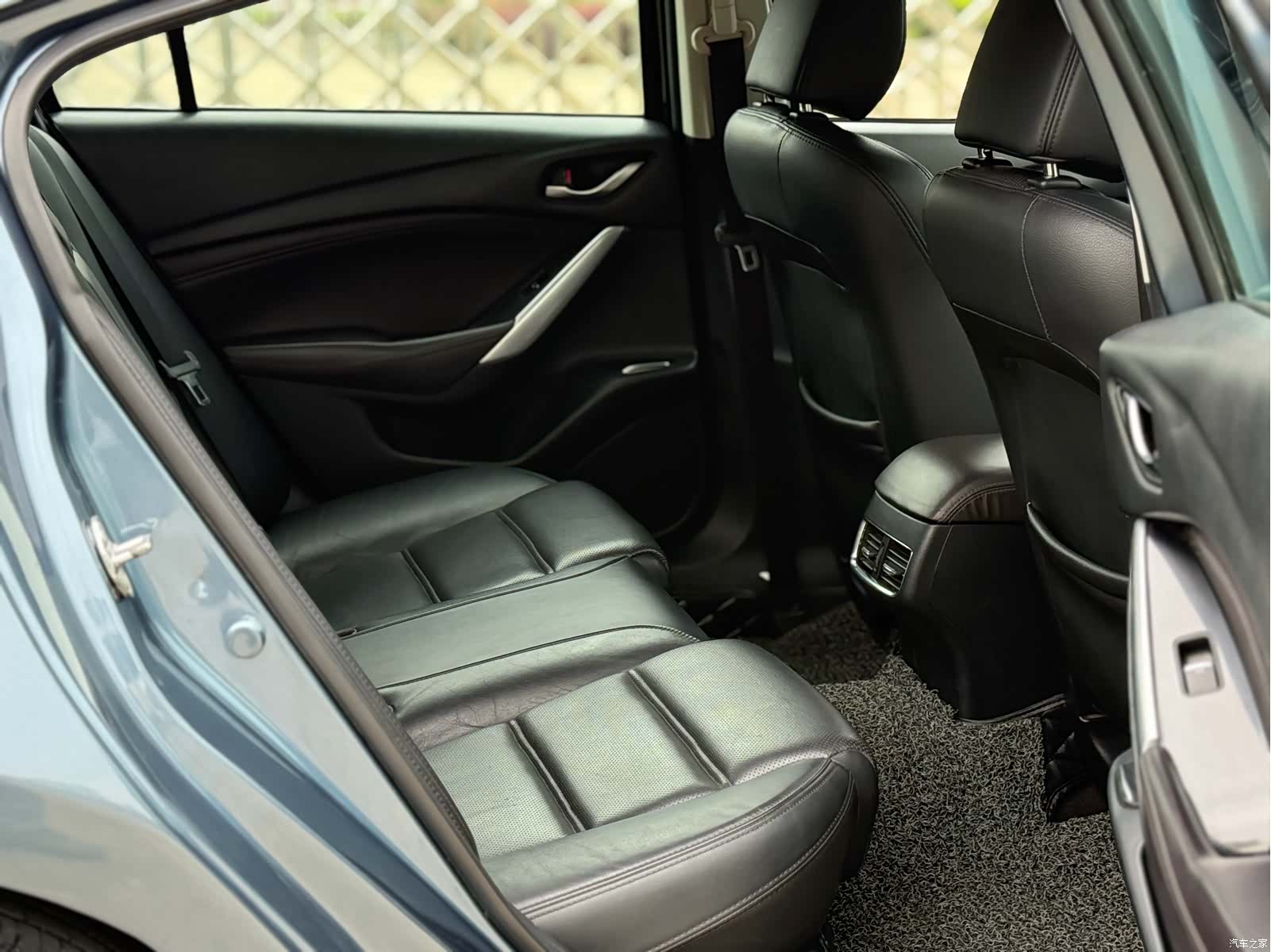 Mazda Atenza, 2018 11