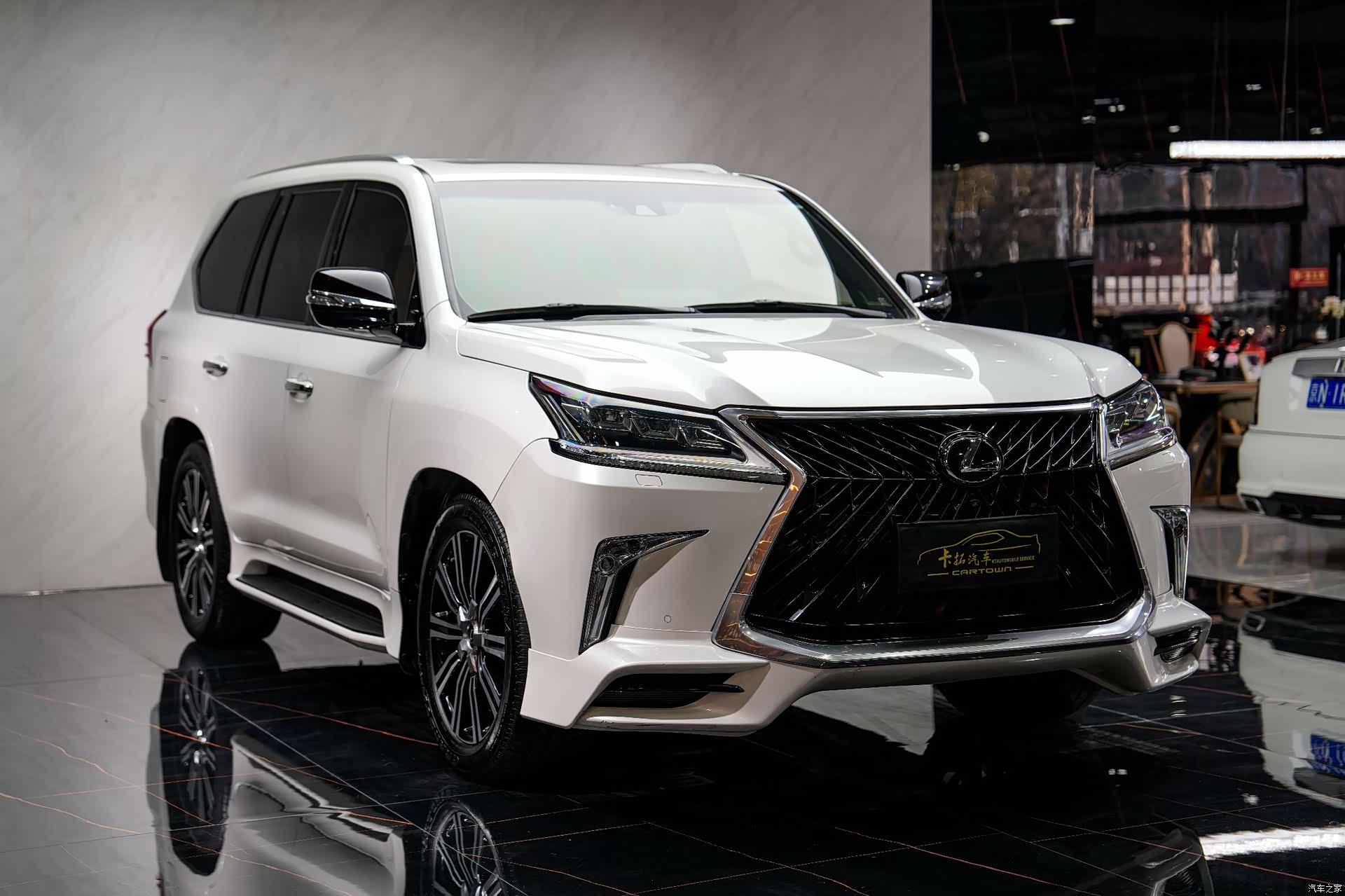 Lexus LX, 2020 2