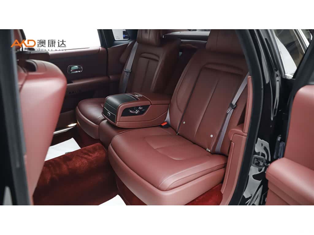 Rolls-Royce Ghost, 2022 7