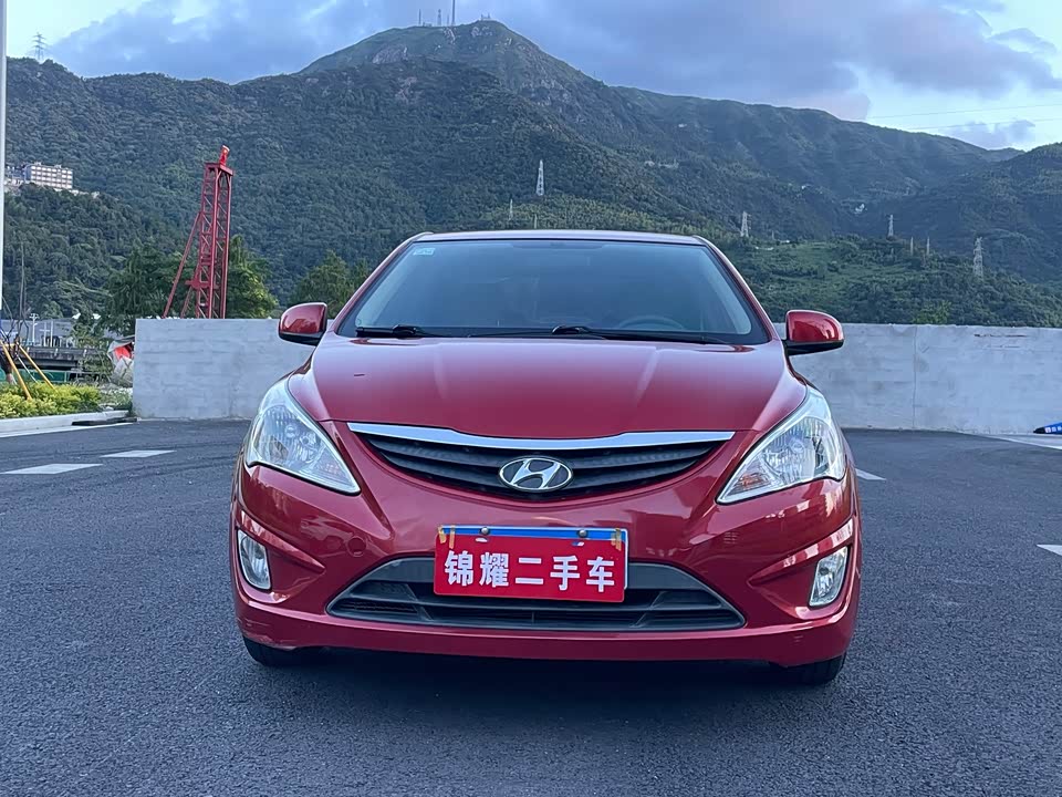 Hyundai Rena
