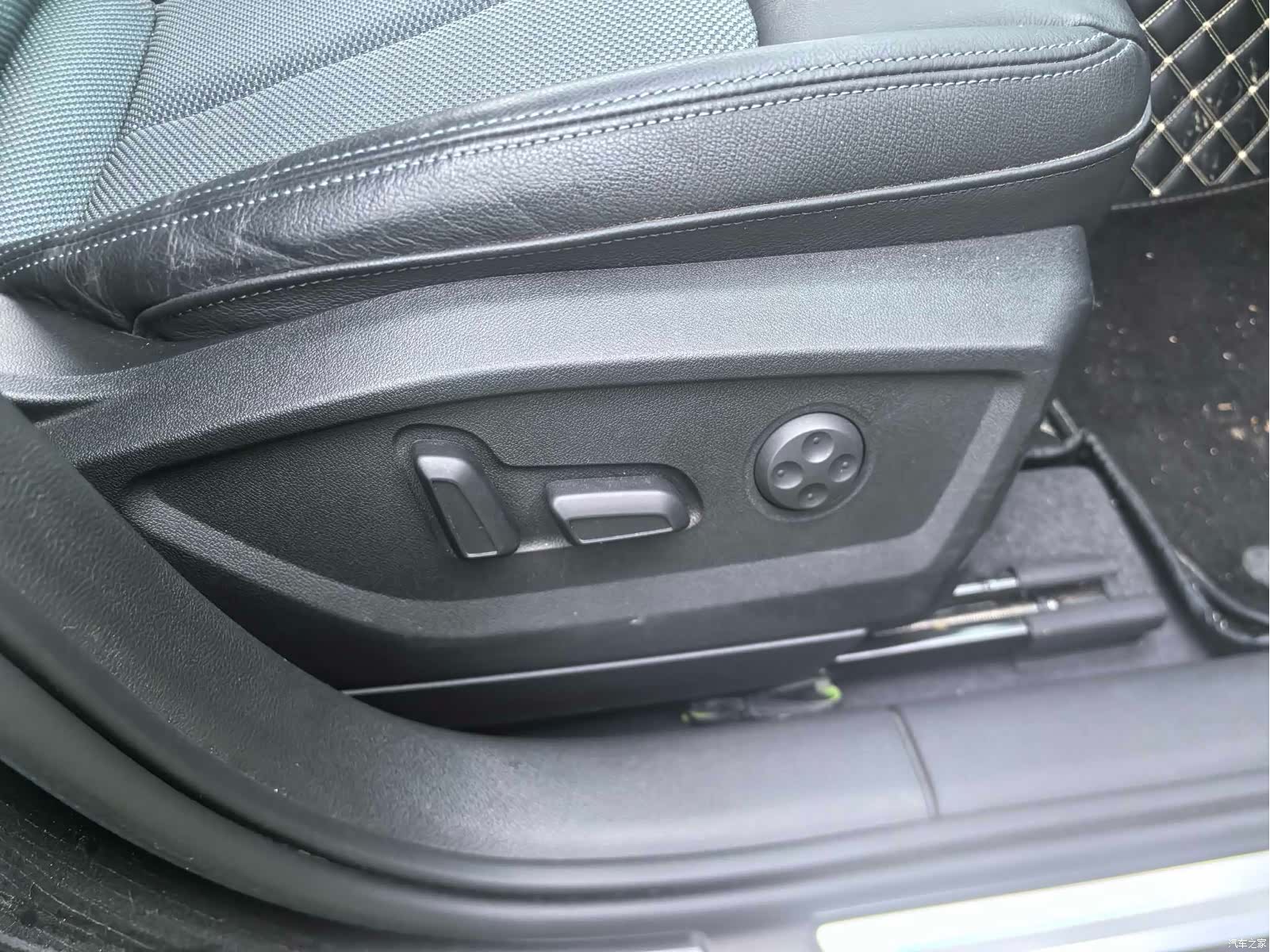 Audi Q2L, 2021 13
