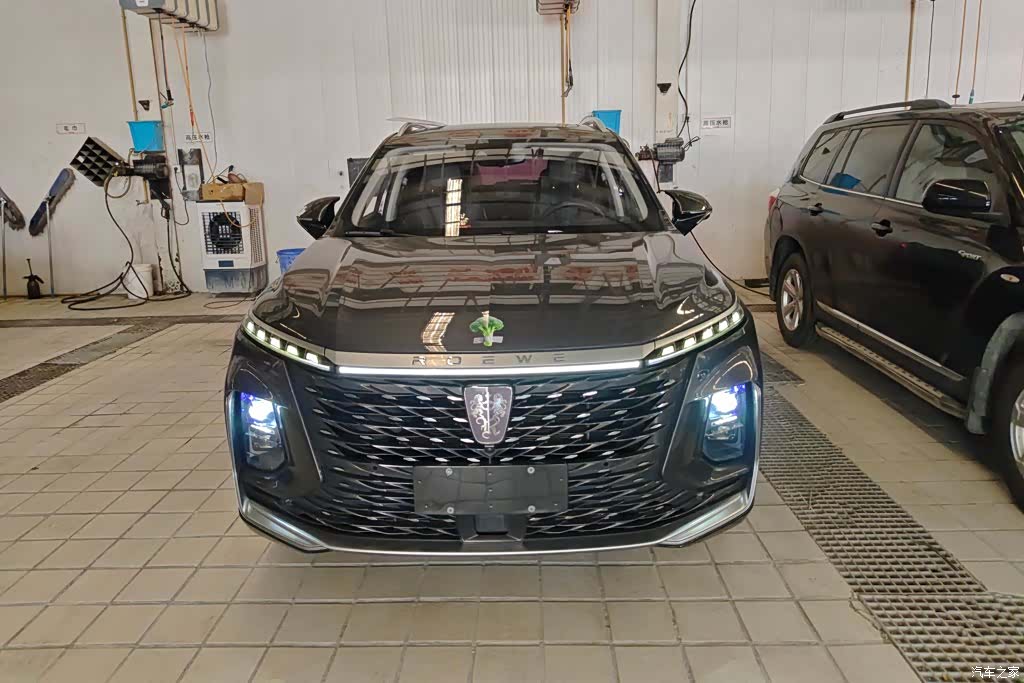 Roewe RX5, 2022 2