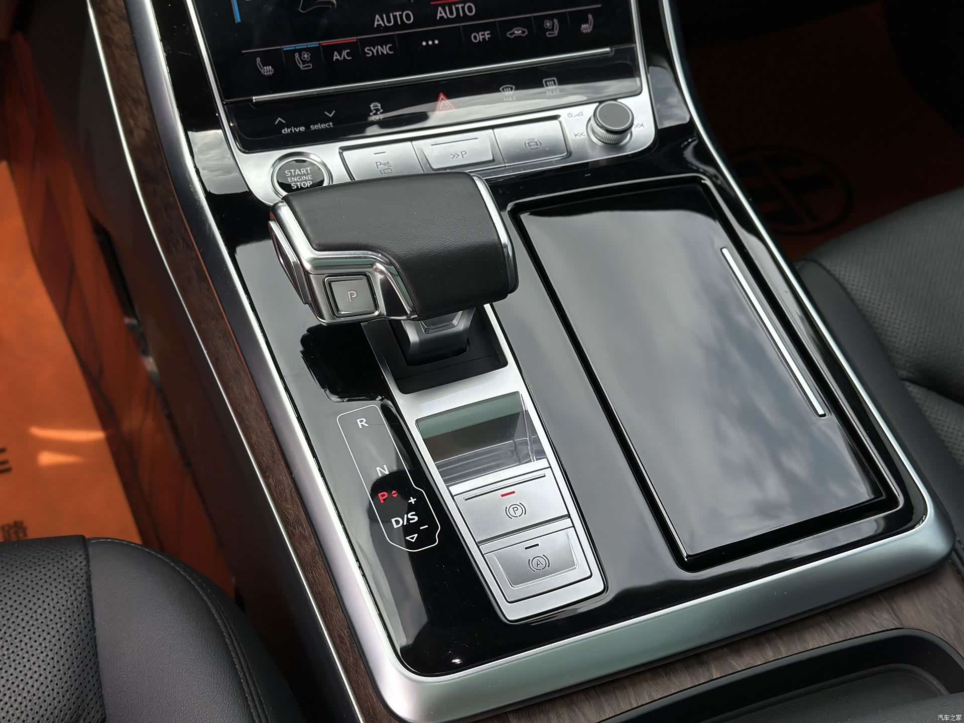 Audi Q7, 2022 8