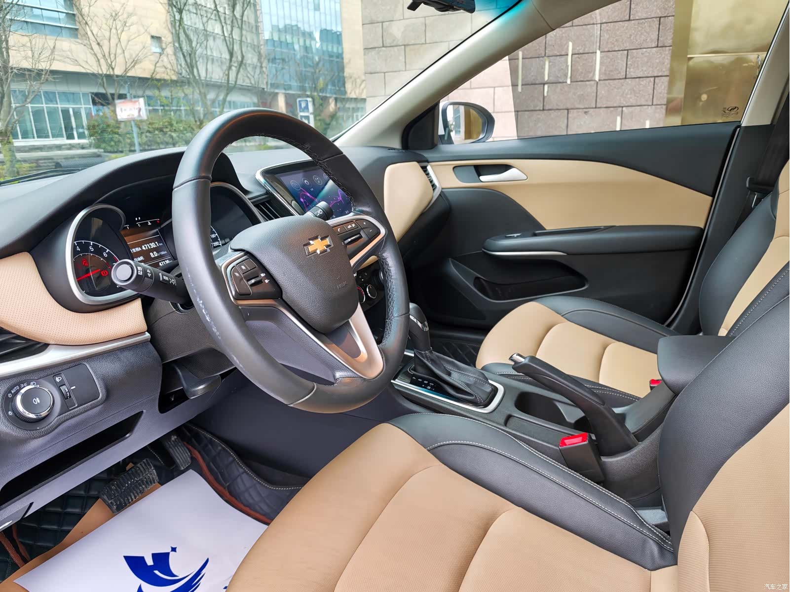 Chevrolet 320, 2022 все фото