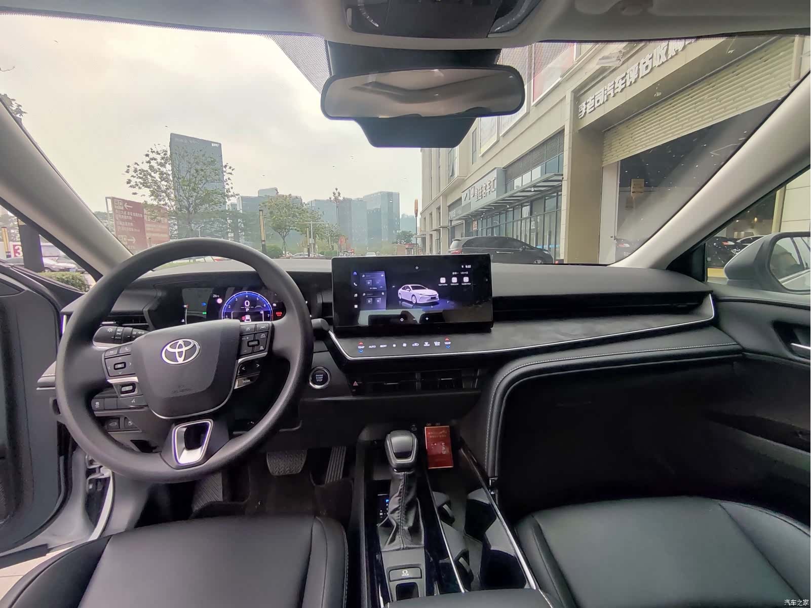 Toyota Camry, 2025 8