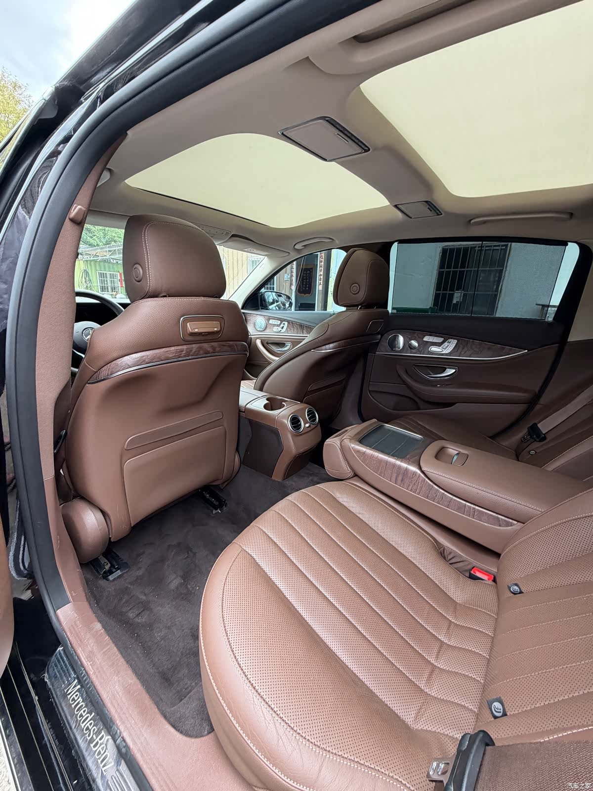 Mercedes-Benz E-Class, 2020 11