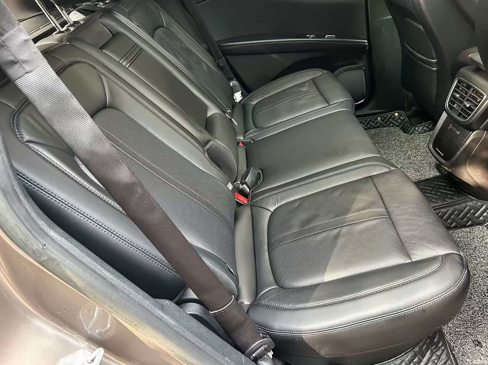Lincoln MKX, 2019 12