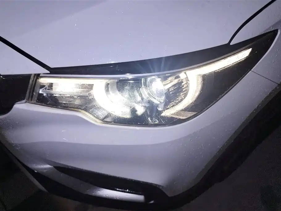 MG EZS pure electric