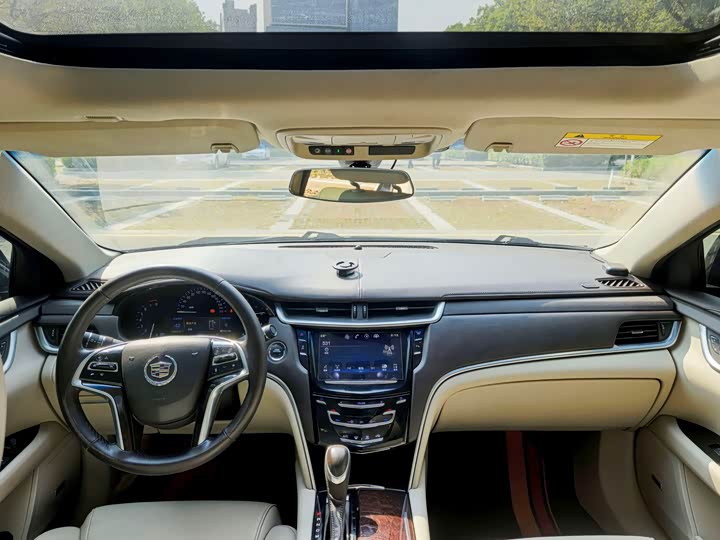 Cadillac XTS 2015 28T Комфорт