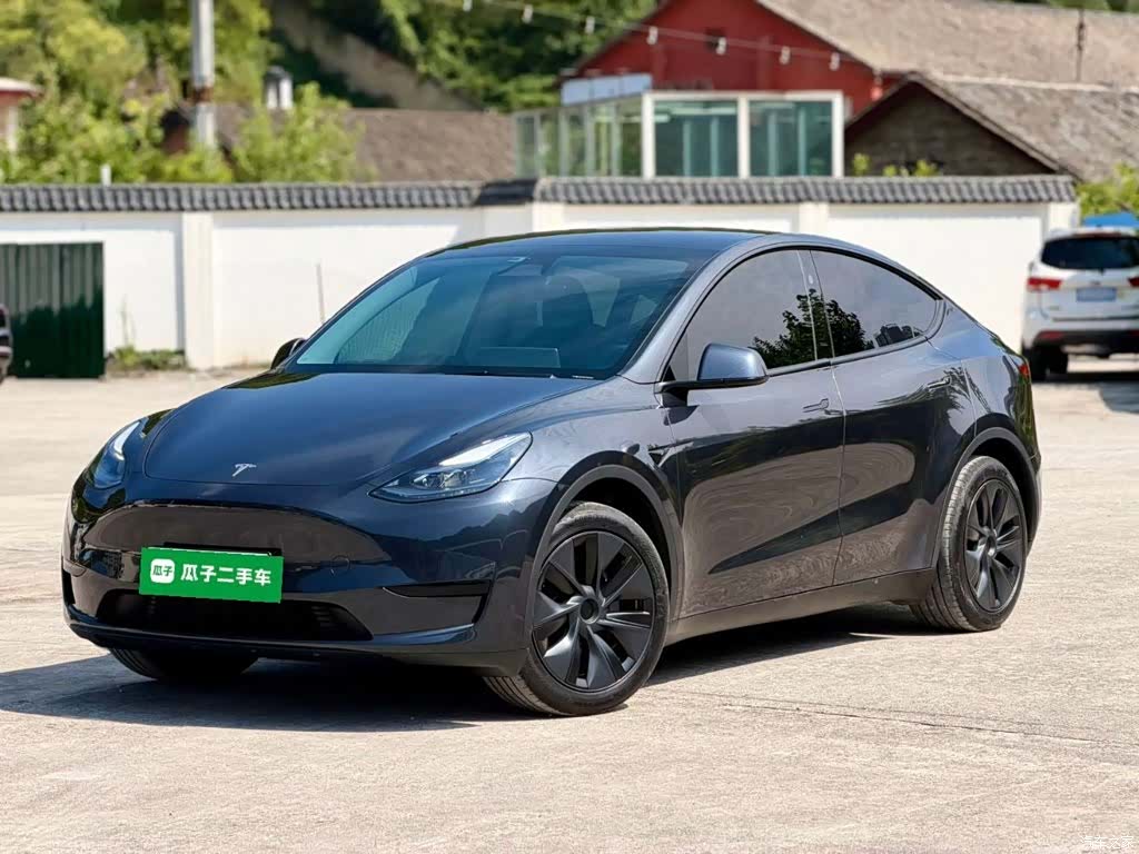 Tesla Model Y, 2024 2