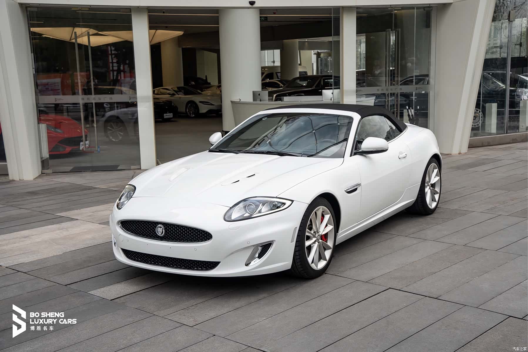 Jaguar XK, 2012 3