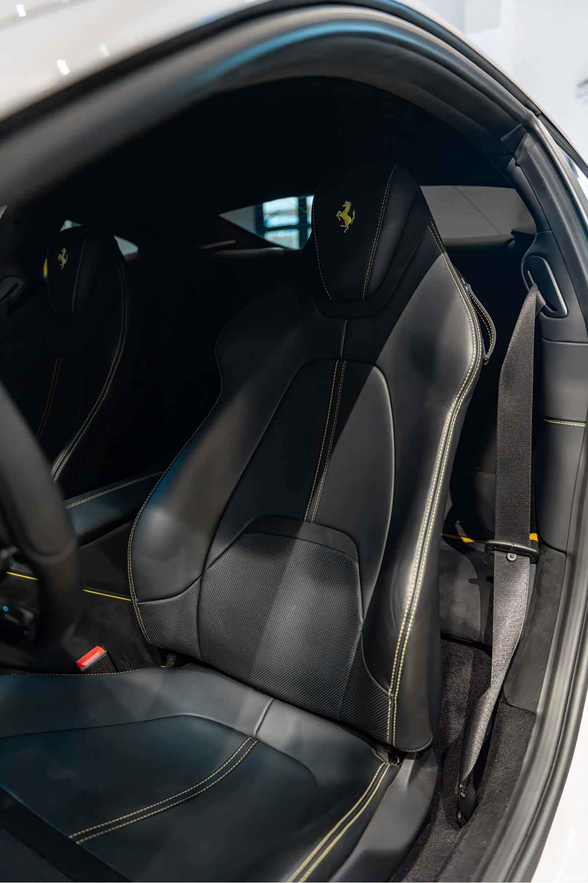 Ferrari Roma, 2022 11
