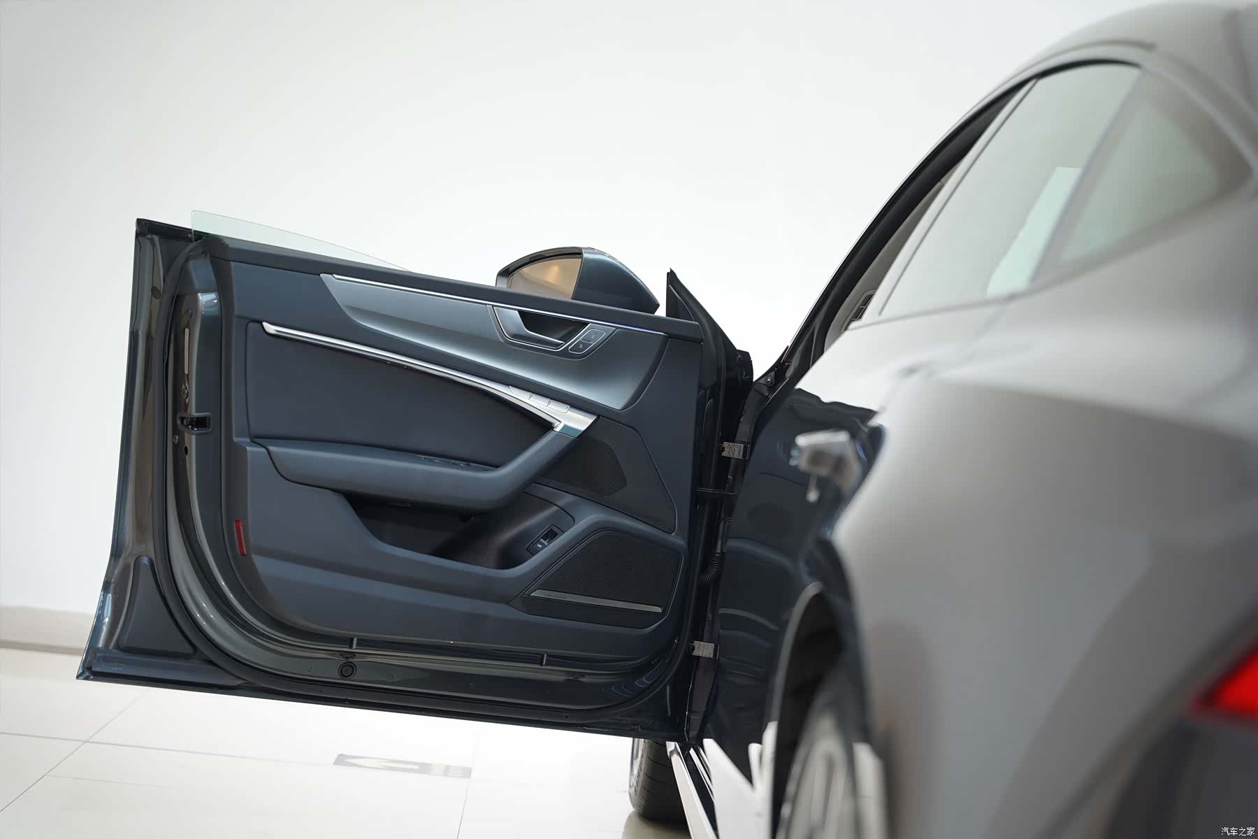 Audi A7, 2025 10