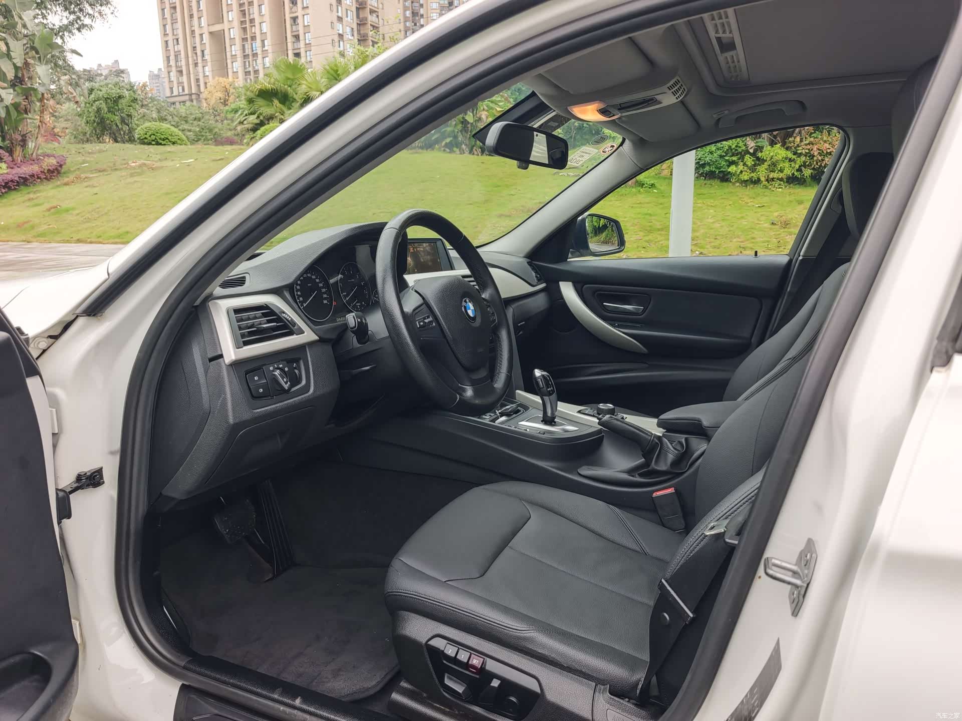 BMW 3 Series, 2015 10