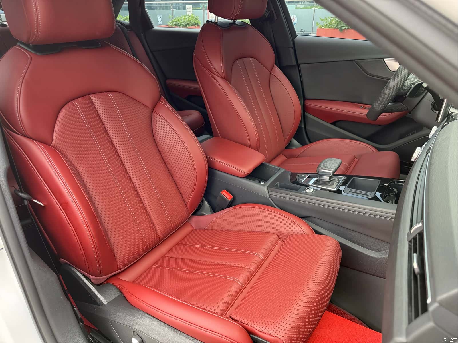 Audi A4L, 2024 25