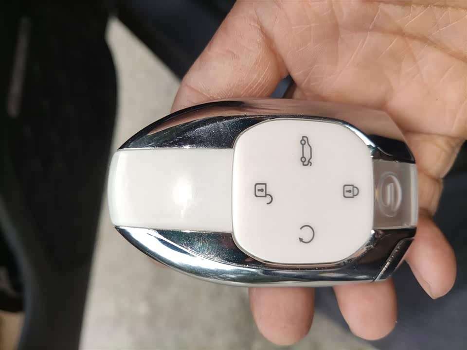 Trumpchi Shadow Leopard