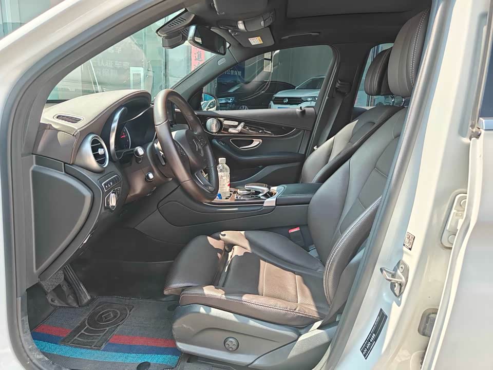 Mercedes-Benz GLC Mercedes-Benz GLC