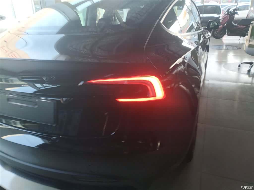 Tesla Model 3, 2026 24