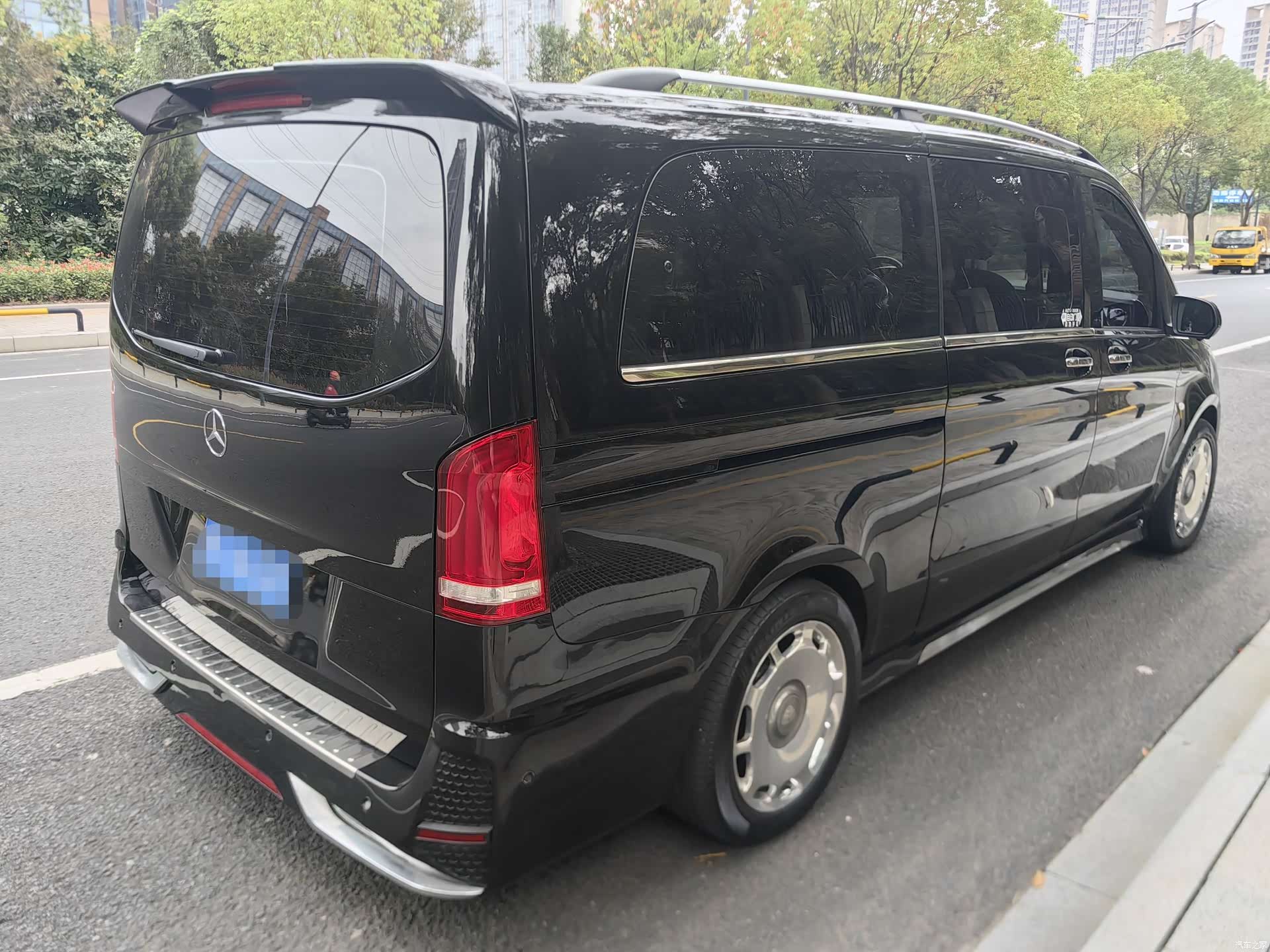 Mercedes-Benz 7, 2021 9